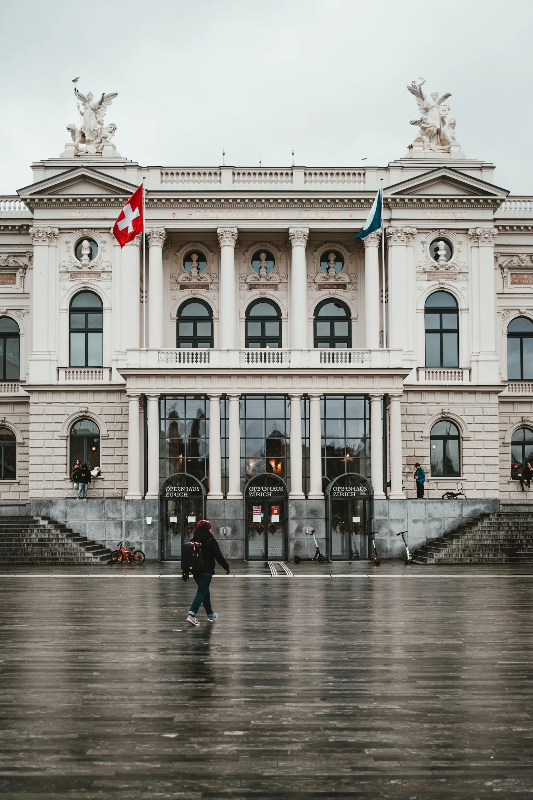 Opera Haus in Zürich von außen